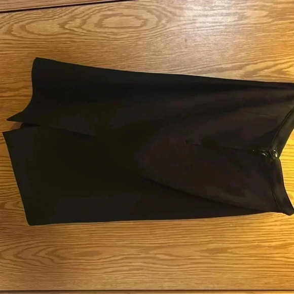 Vintage inspired Black pencil skirt with slit size 6 - Picture 4 of 6